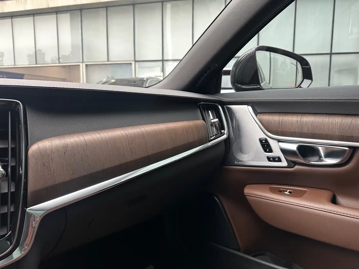 VOLVO S90 PLUG IN HYBRID