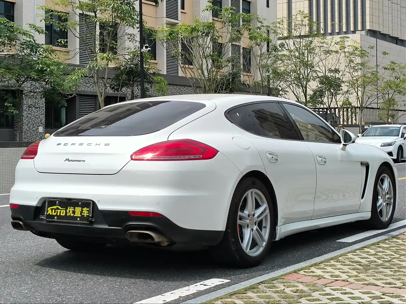 Porsche Panamera 2014 Panamera 3.0T фото 4