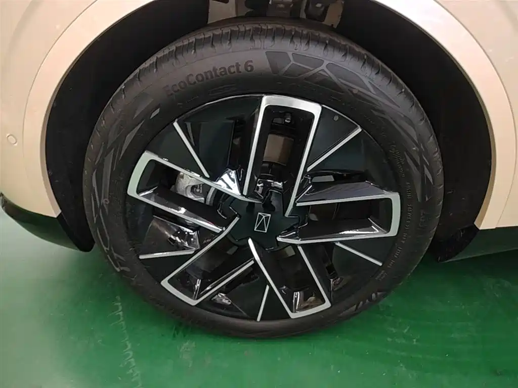 Avatr 11 2025 Max Extended Range Edition фото 23