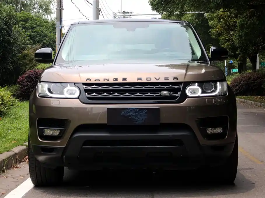 Photo 2 - Land Rover Range Rover Sport