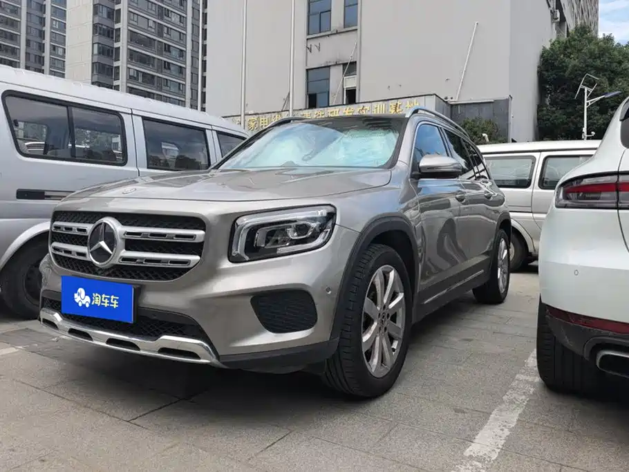 Фото 1 - Mercedes-Benz GLB