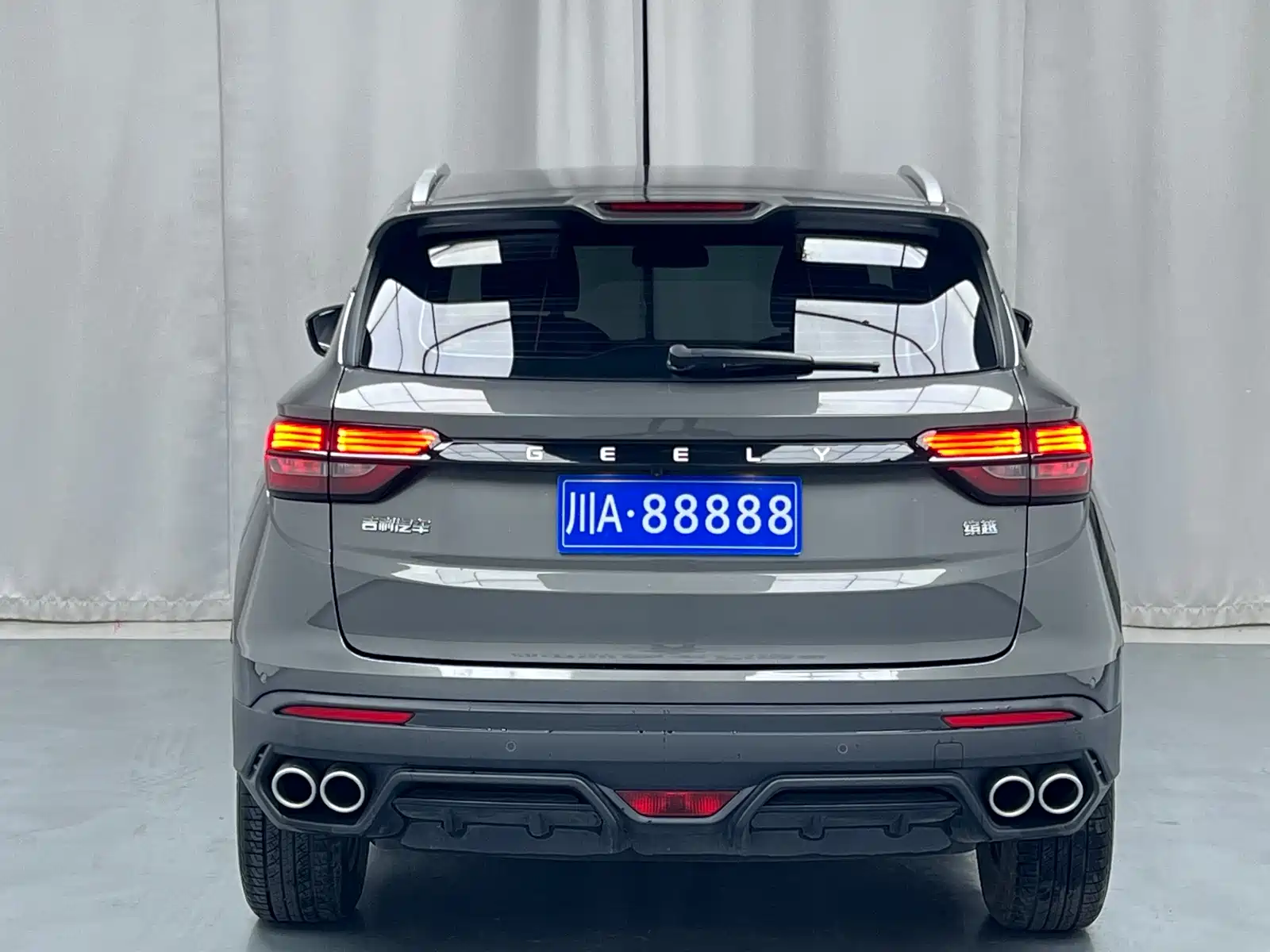 Фото 13 - Geely Coolray
