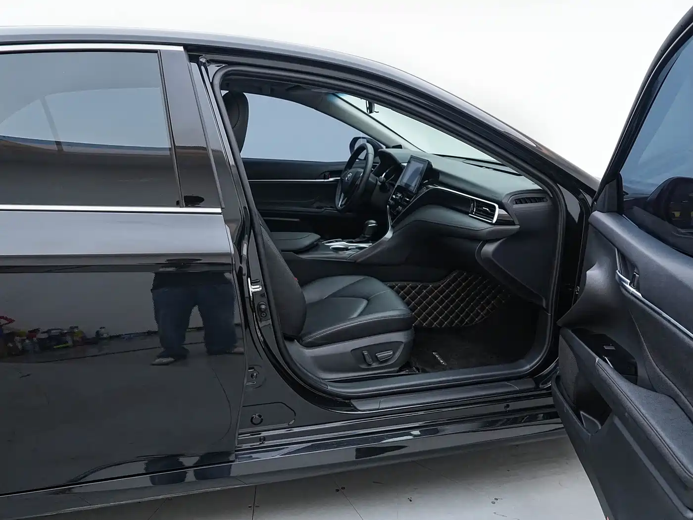 Toyota Camry 2023 2023 2.0GVP Leading Edition
