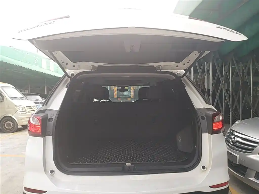 Chevrolet Equinox 2017 535T Automatic Realm Edition фото 19