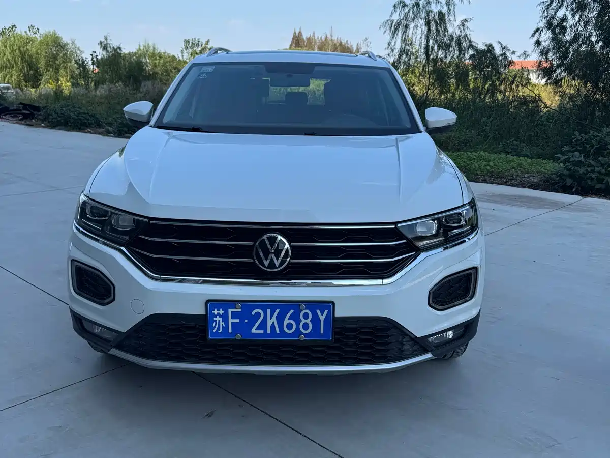 صورة 2 - Volkswagen T-ROC