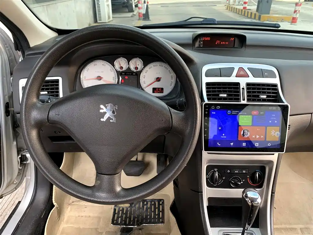 Peugeot 307 2010 Model Sedan 1.6L Automatic Comfort Edition фото 7