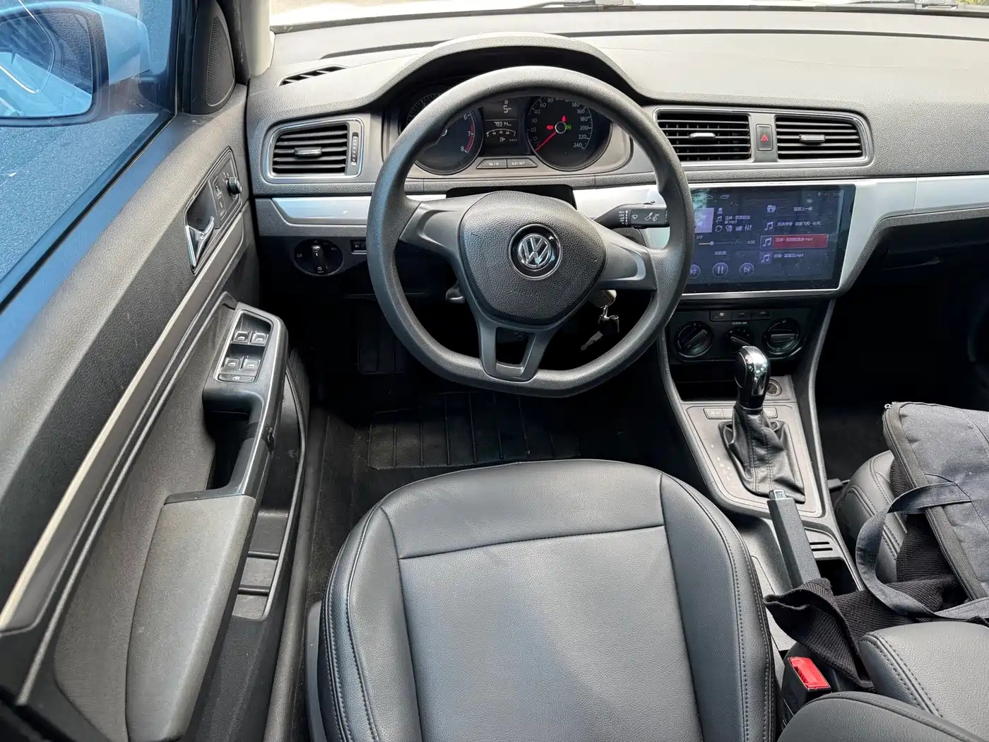 Volkswagen Lavida 2017 1.6L Automatic Trend Edition фото 13