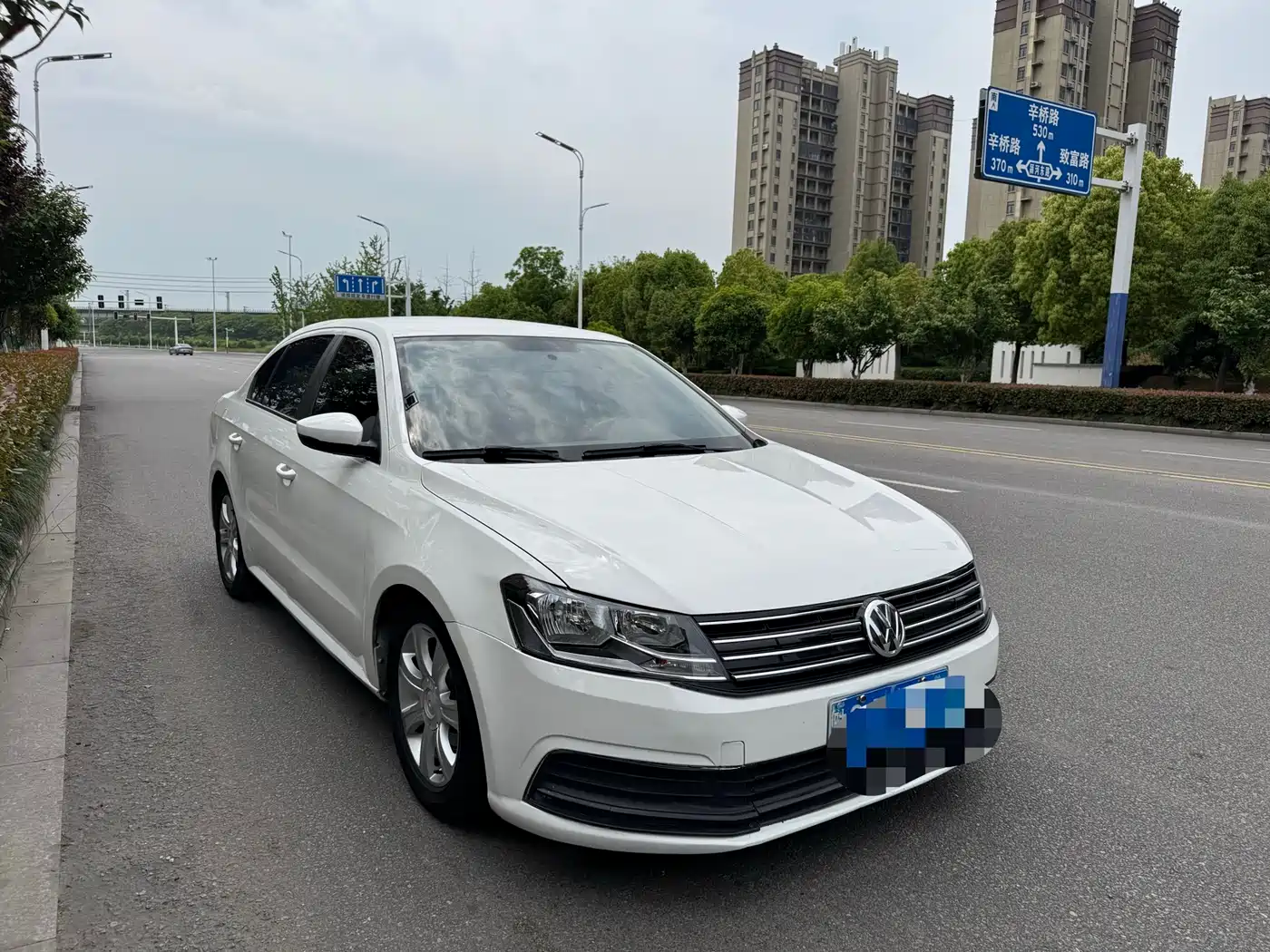 Volkswagen Lavida 2017 1.6L Automatic Trend Edition фото 2