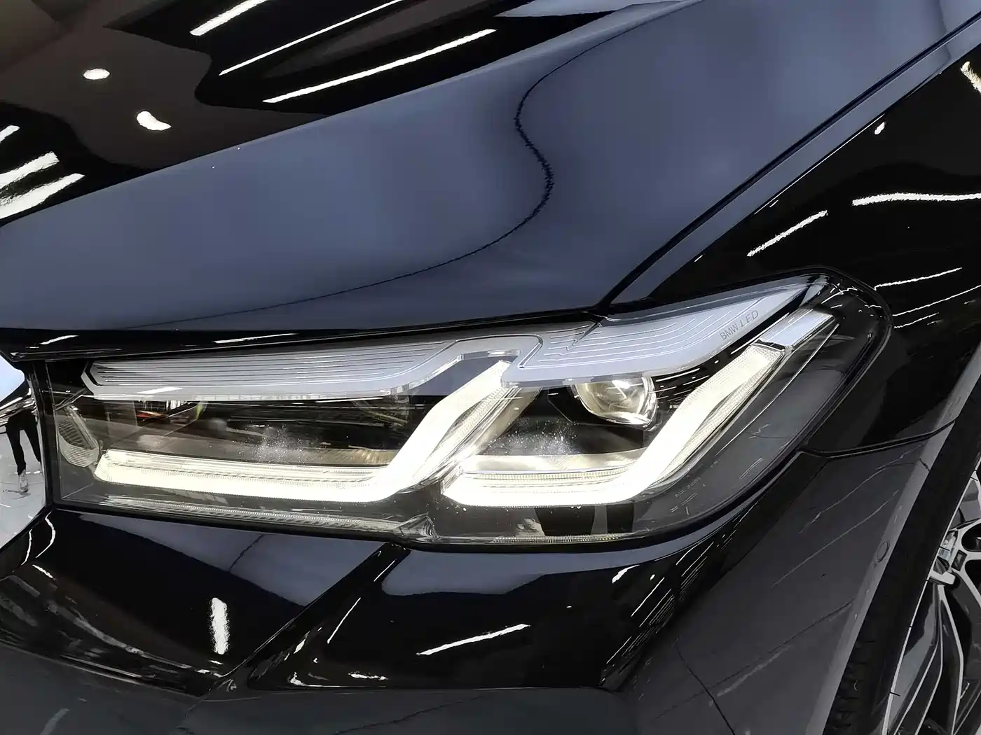 BMW 5 Series 2022 Model Second Facelift 525Li M Sport Package фото 8