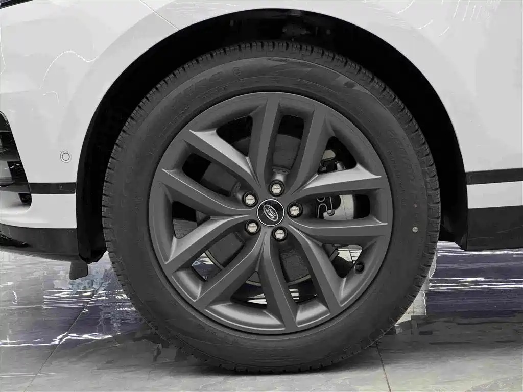 2026 Land Rover Range Rover Velar
