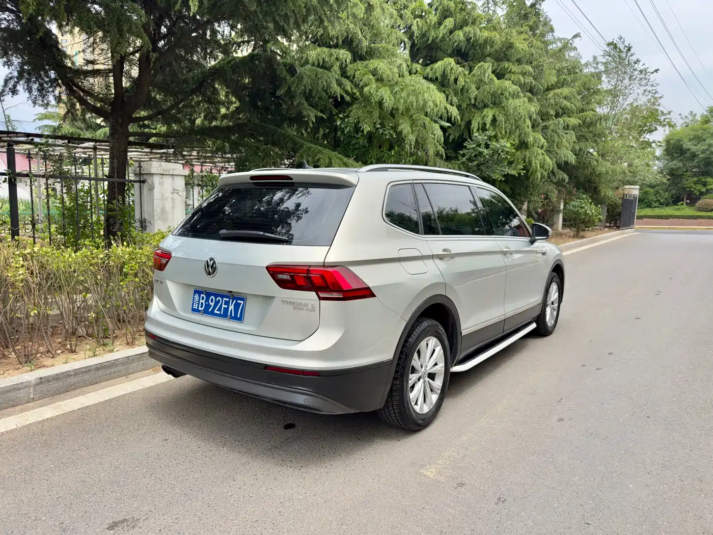 Volkswagen Tiguan L 2017 330TSI Automatic 2WD Trend Edition фото 8