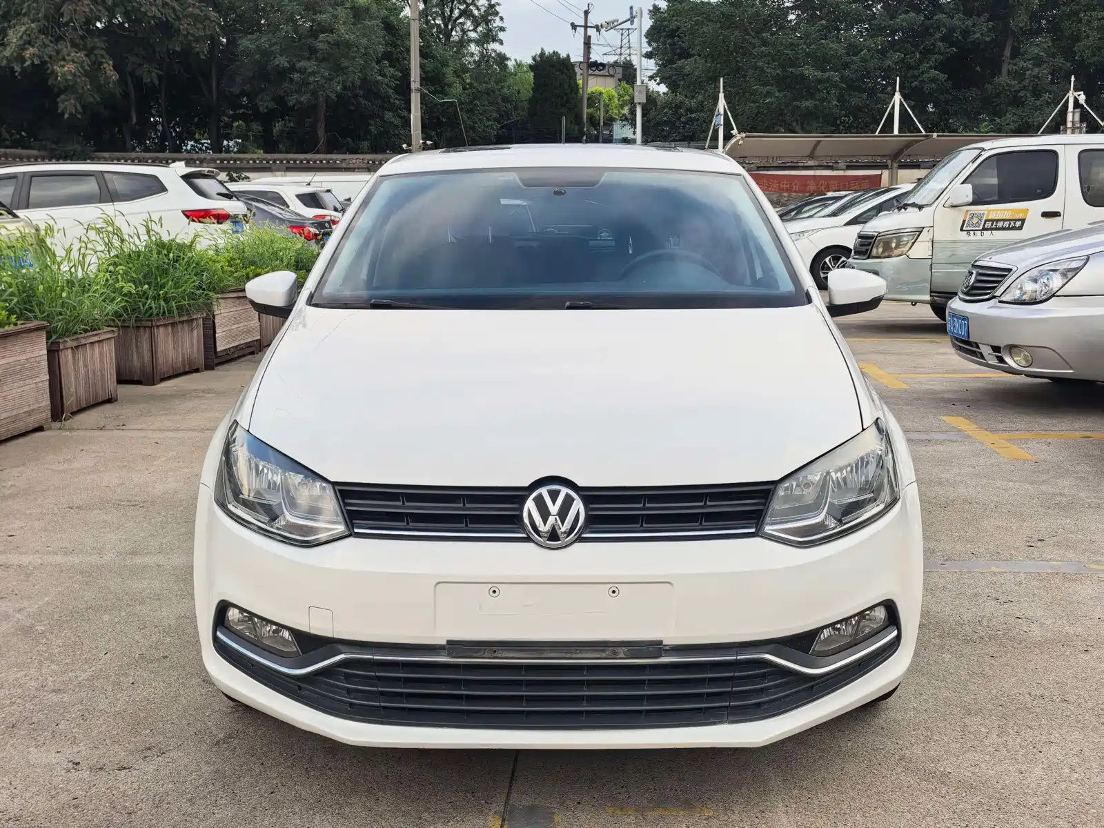 Фото 2 - Volkswagen Polo