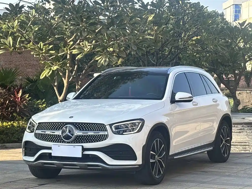 MERCEDES-BENZ GLC
