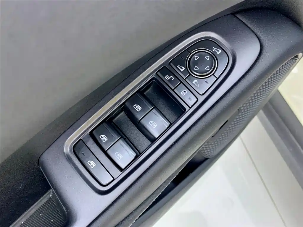 BYD Seal 06 New Energy 2025 DM-i Smart Drive Edition 120KM Luxury фото 28