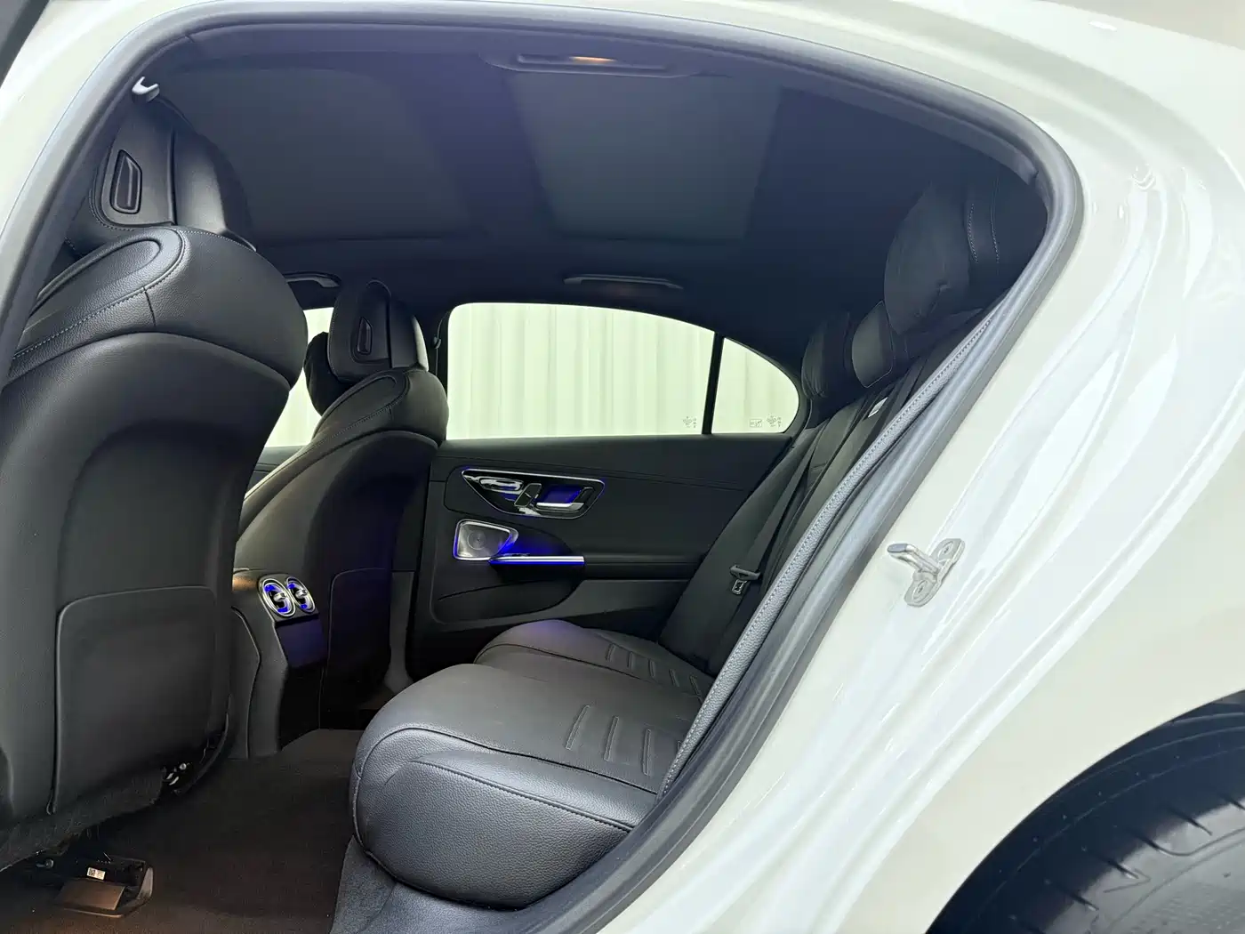 Mercedes-Benz C-Class 2024 Second Facelift C 260 L Night Edition Sport фото 5