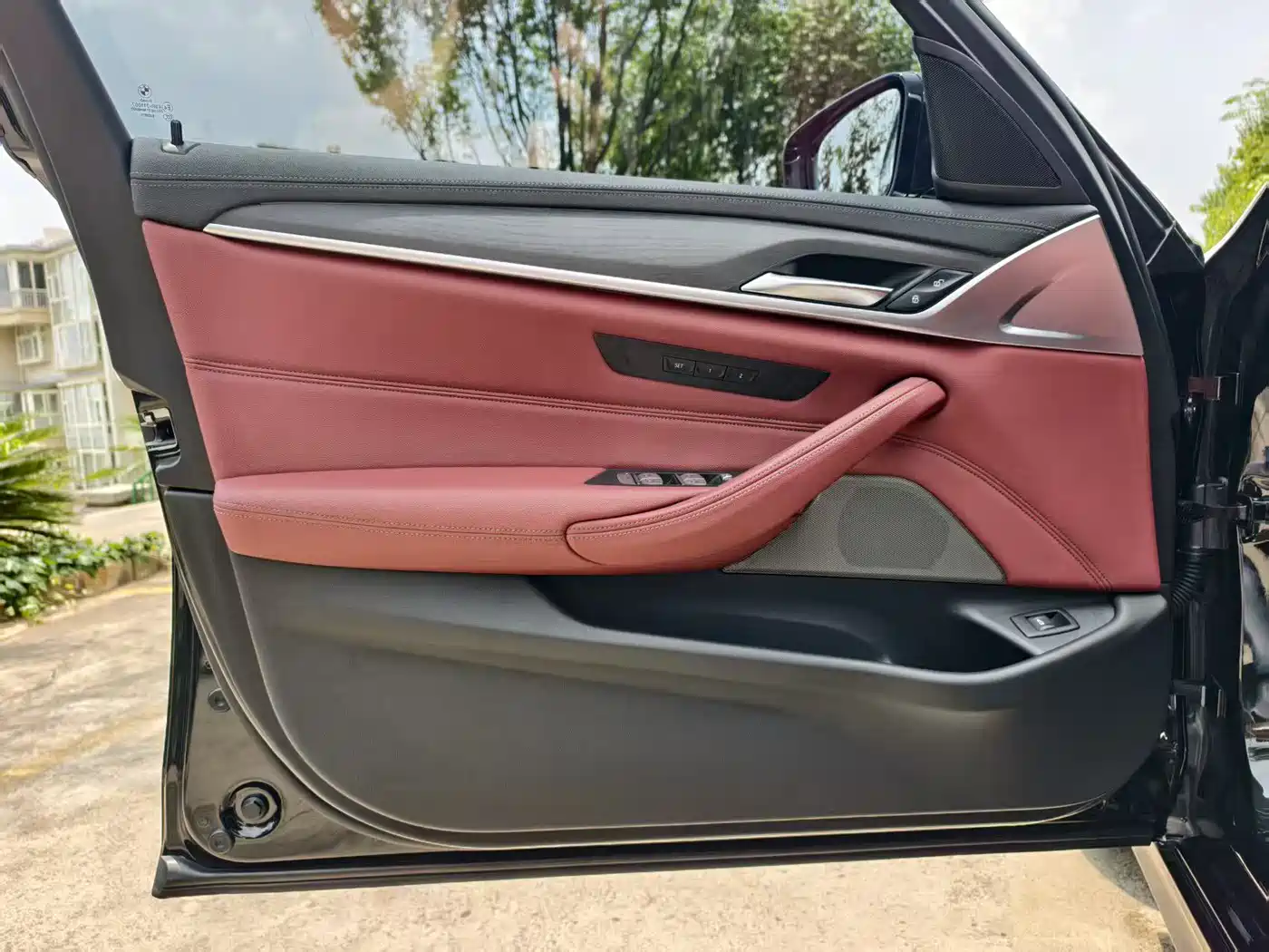 BMW 5 Series 2023 Facelift 530Li Leading M Sport Package фото 11