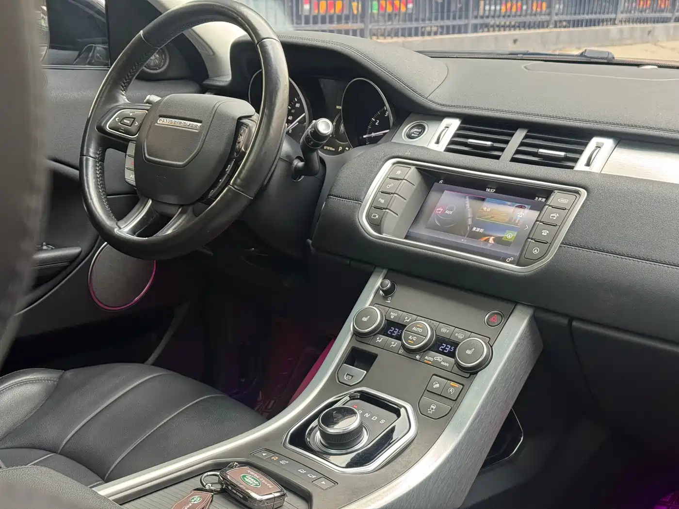 Land Rover Range Rover Evoque 2017 2.0T SE Smart Shine Edition фото 21
