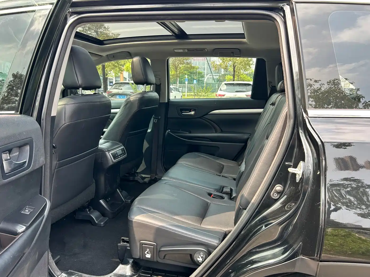 Toyota Highlander 2018 2.0T 4WD Luxury 7-seater China VI фото 24