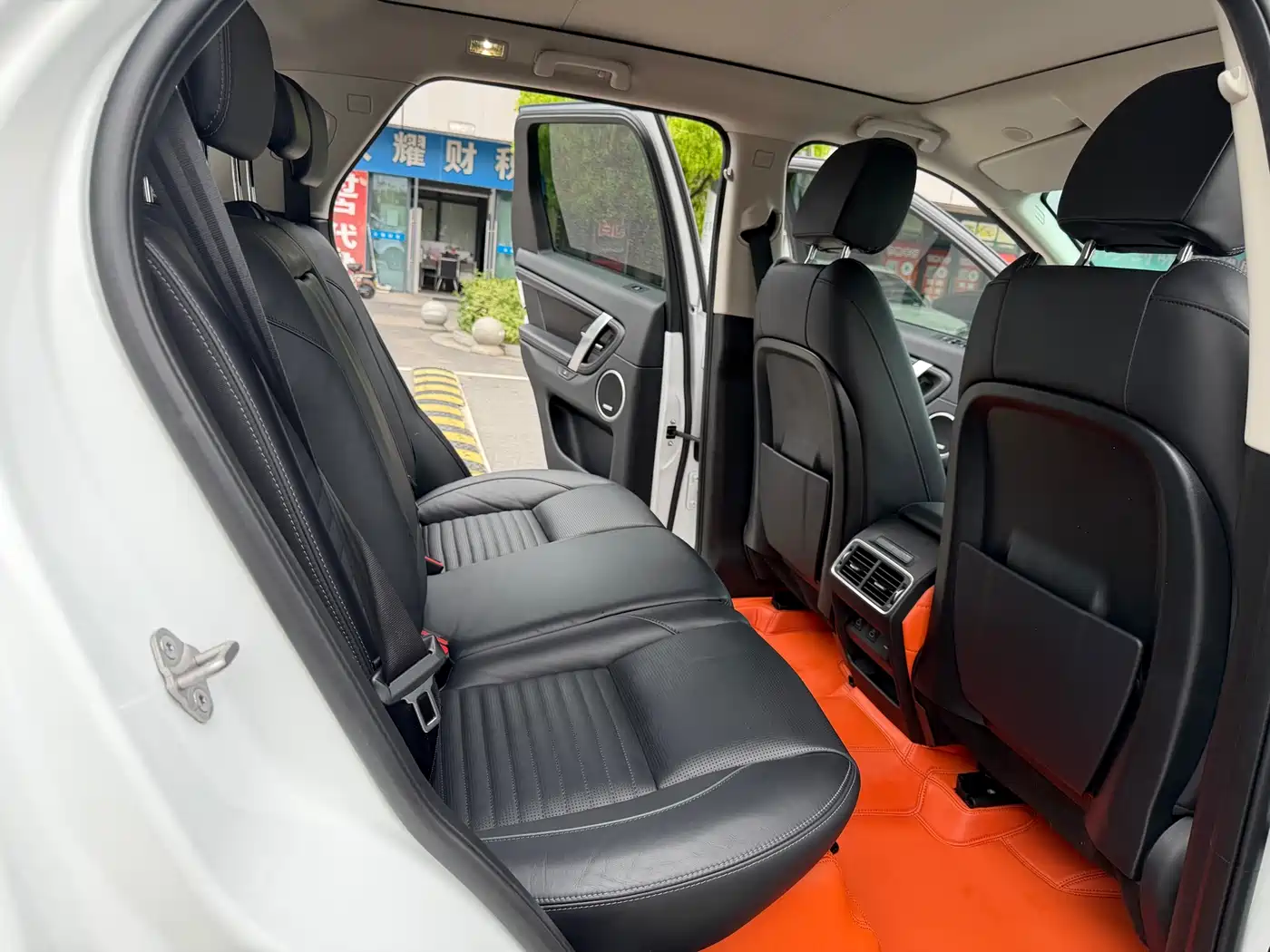 LAND ROVER DISCOVER SPORTS