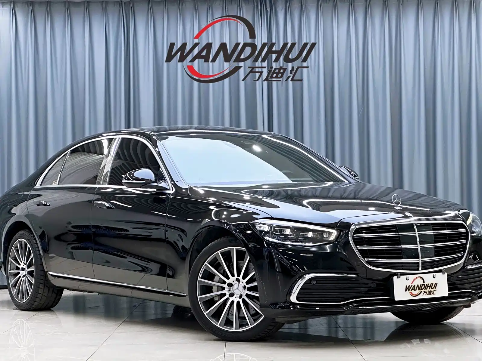صورة 3 - Mercedes-Benz S-Class