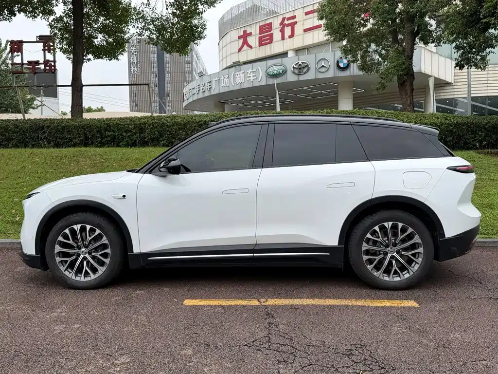 Фото 3 - NIO ES6