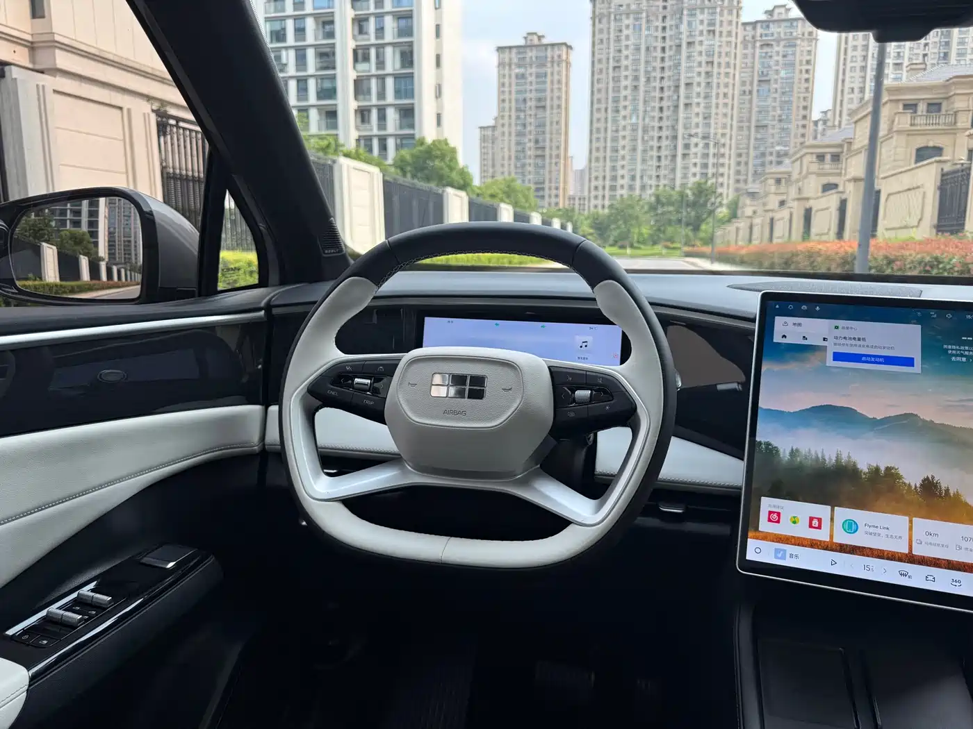 Geely Galaxy Galaxy L7 2024 1.5T 115km MAX Soaring Dragon Edition фото 13