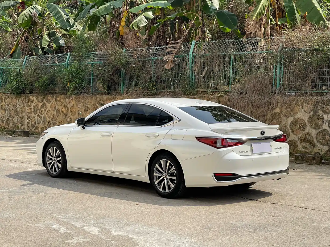 LEXUS ES