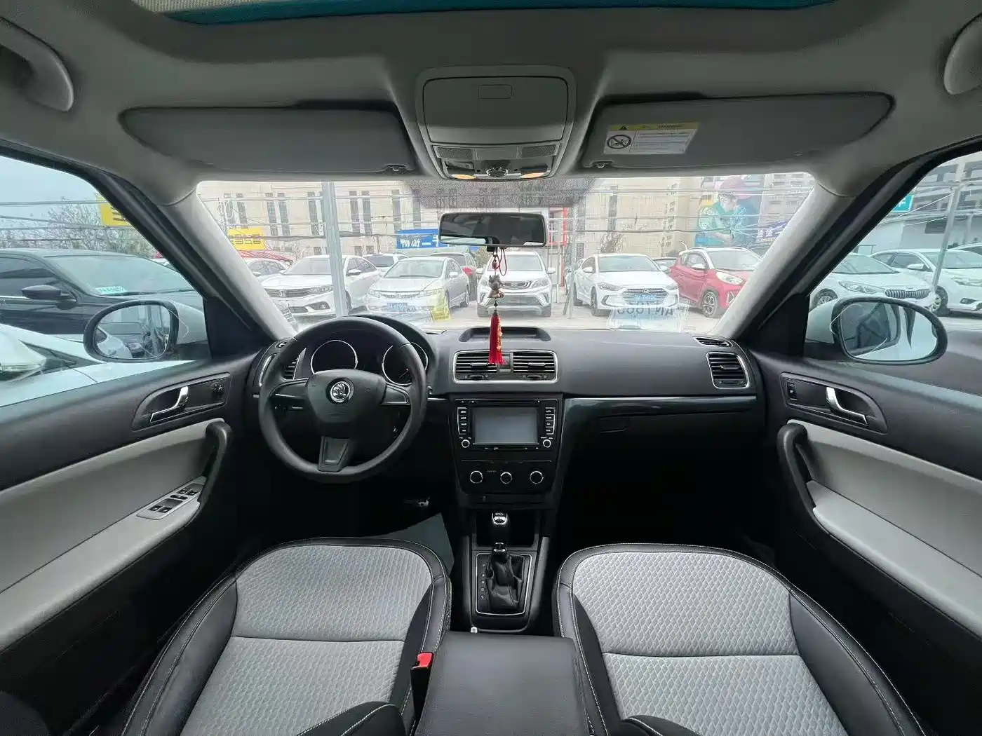 Škoda Yeti 2016 1.4TSI DSG Forward Edition фото 5