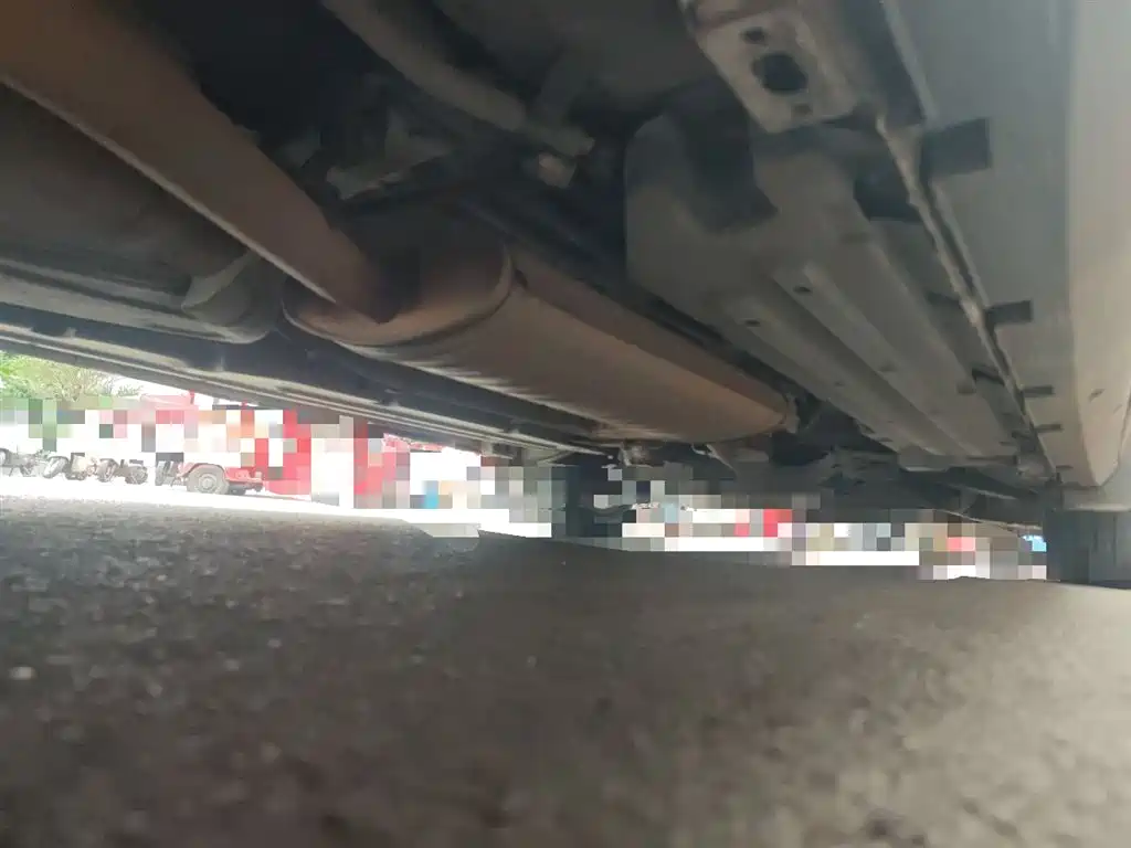 BYD Tang 2018 2.0T Automatic Smart Connection Honor Edition 7-Seater China V фото 17