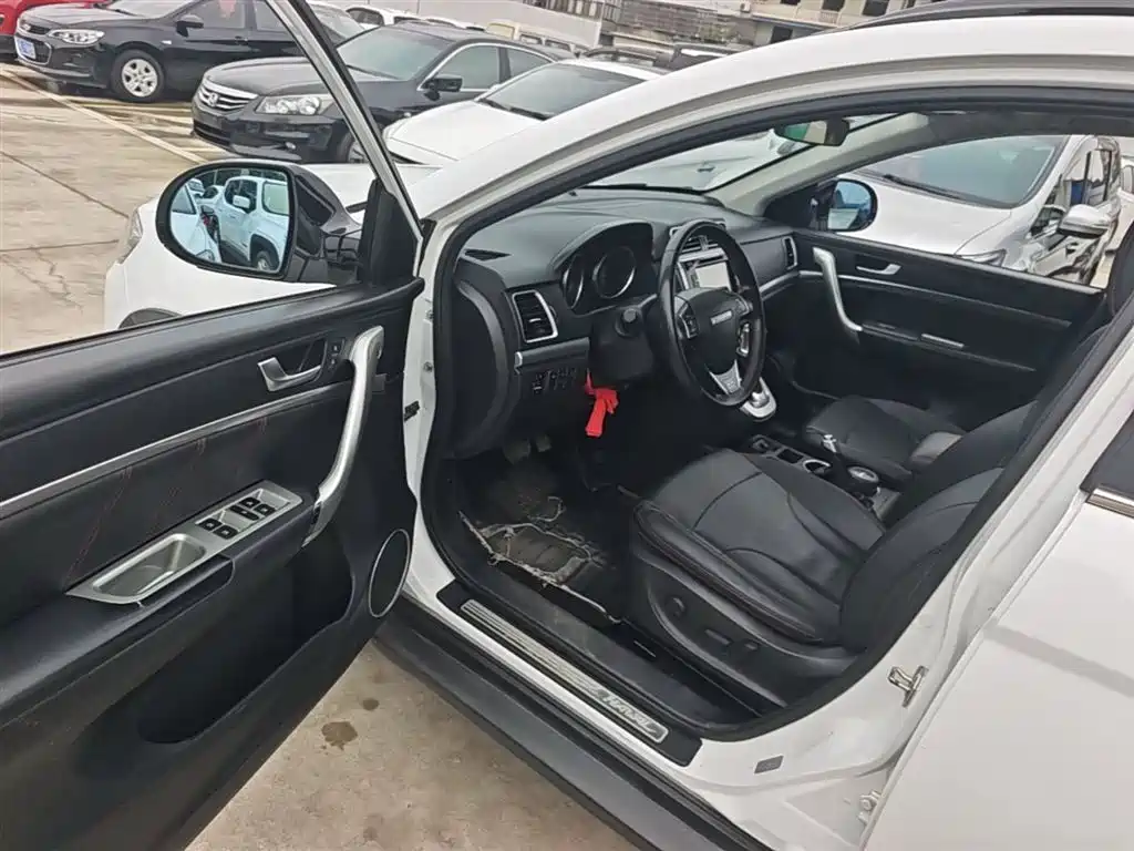 Haval H6 2015 Sport 1.5T Automatic 2WD Luxury фото 16