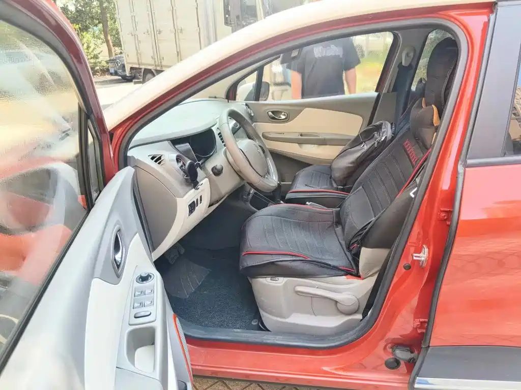Renault Captur 2017 2015 1.2T Automatic Comfort Limited Edition