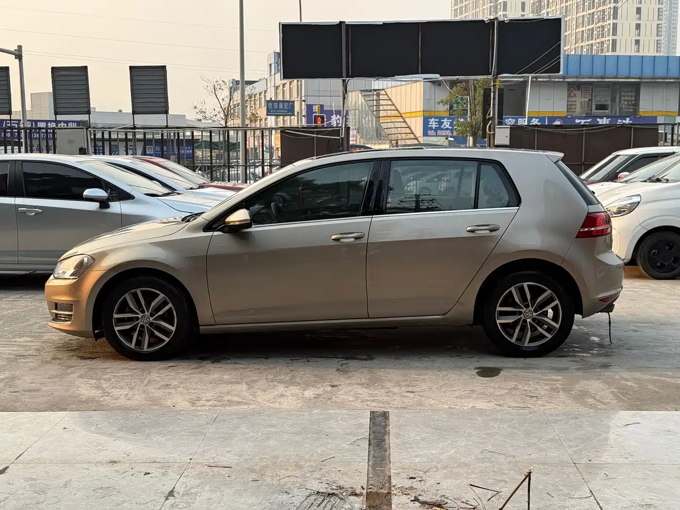 Volkswagen Golf 2016 230TSI Automatic Luxury фото 8