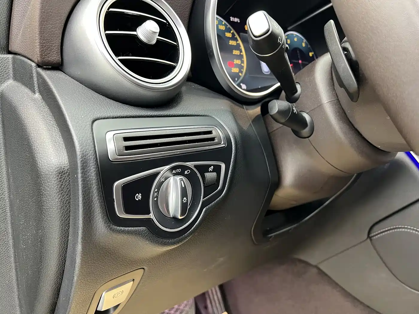 Mercedes-Benz GLC 2021 GLC 300 L 4MATIC Sporty фото 6