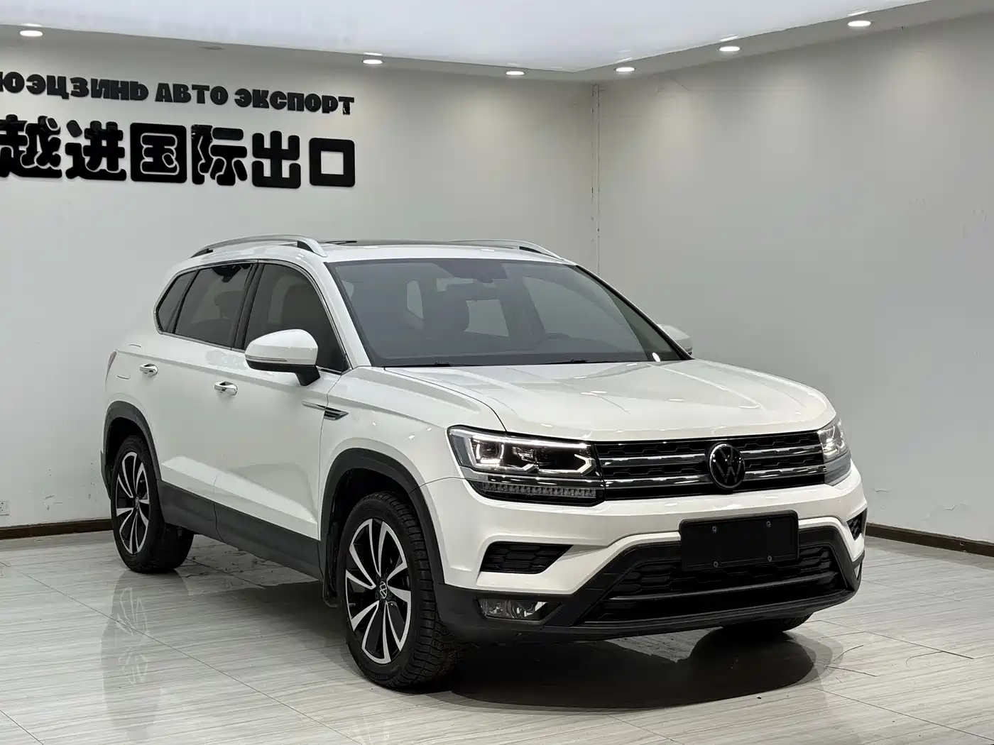 Volkswagen Tharu 2022 280TSI FWD Luxury Edition фото 3