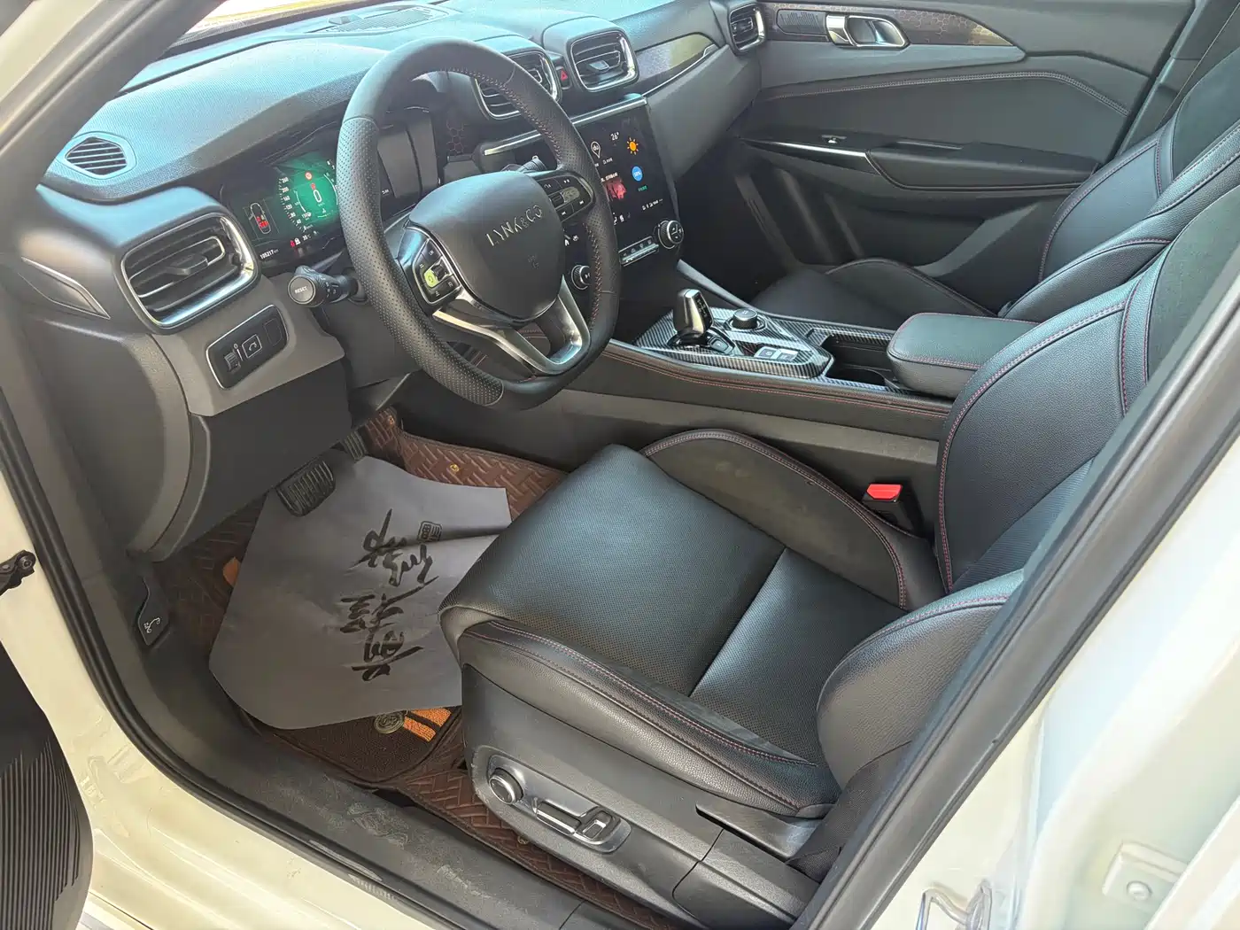 Lynk & Co 03 2020 1.5TD DCT Power Pro Edition фото 4
