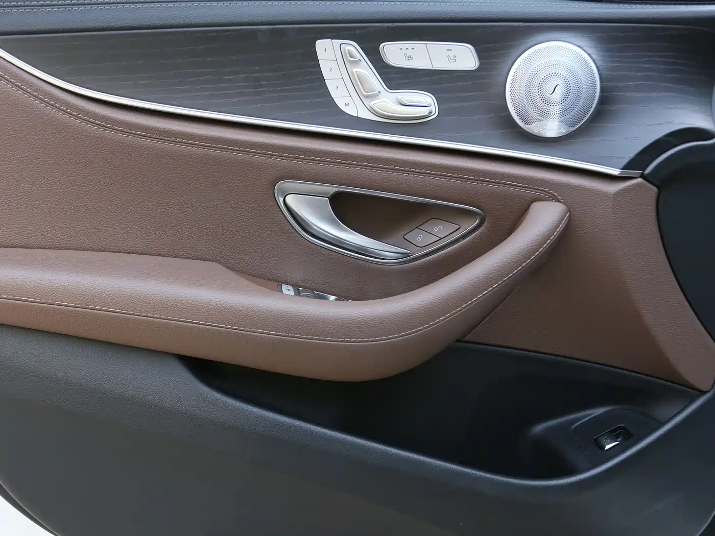 Mercedes-Benz E-Class 2019 Facelift E 300 L Sport Fashion фото 11