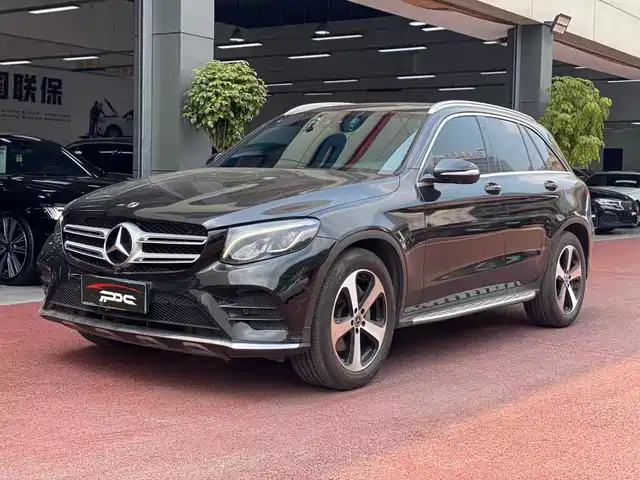 MERCEDES-BENZ GLC