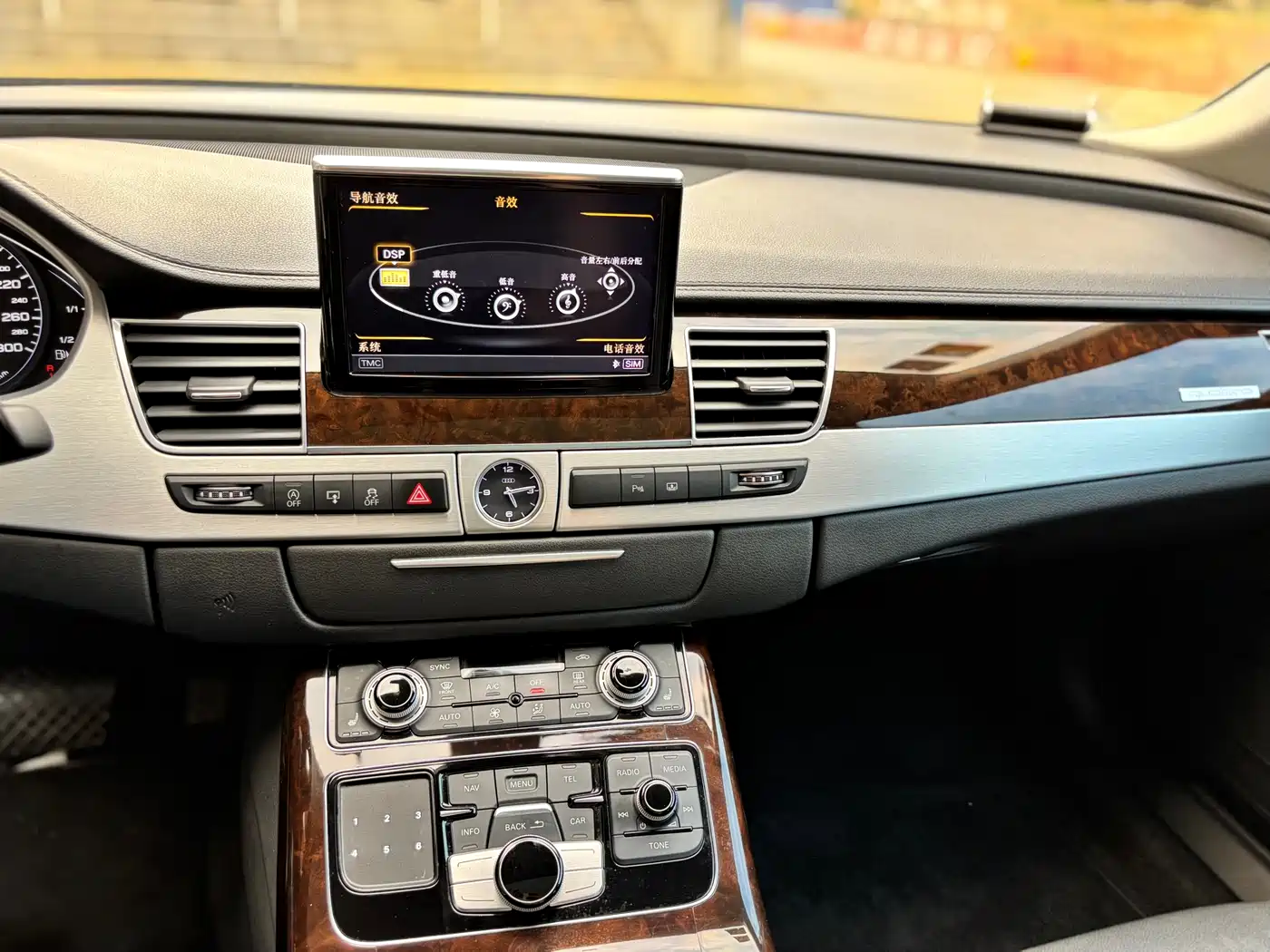Audi A8 2013 A8L 45 TFSI quattro Comfort фото 11