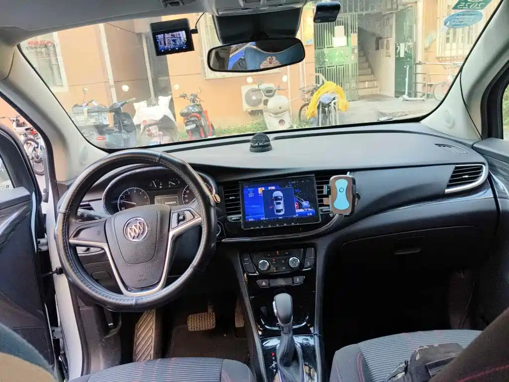Фото 12 - Buick Encore