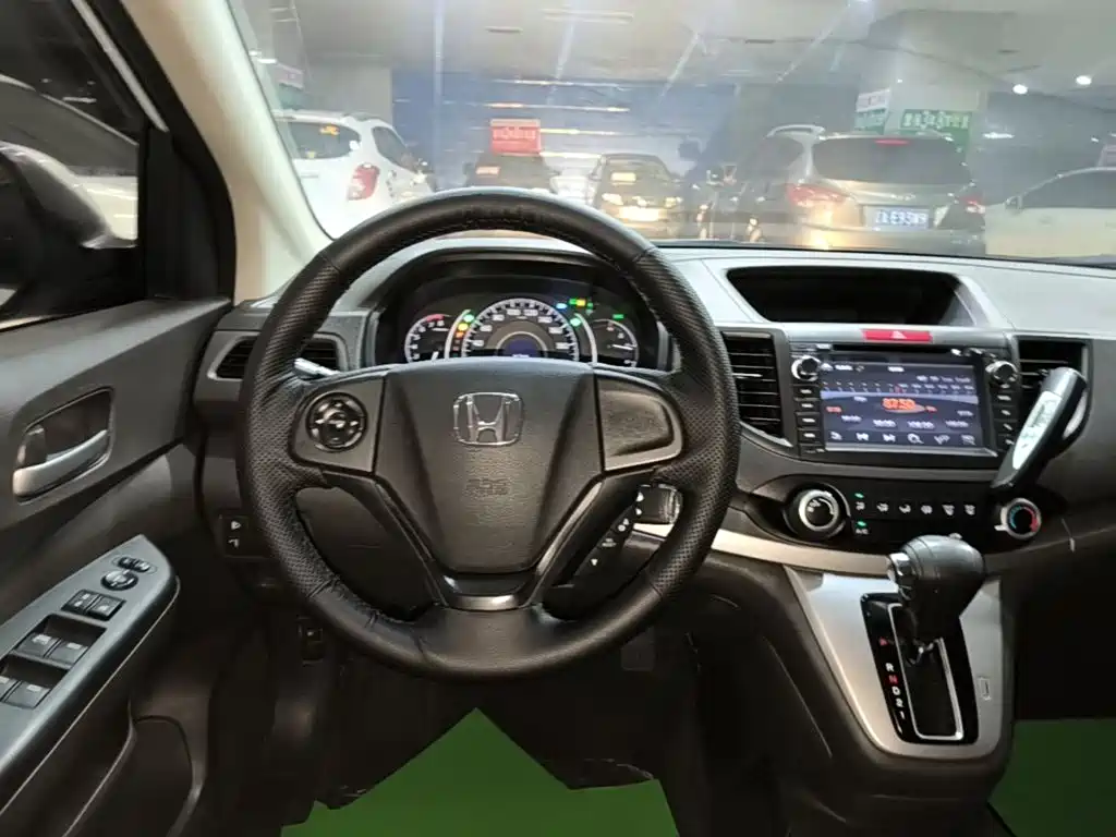 Фото 11 - Honda CR-V