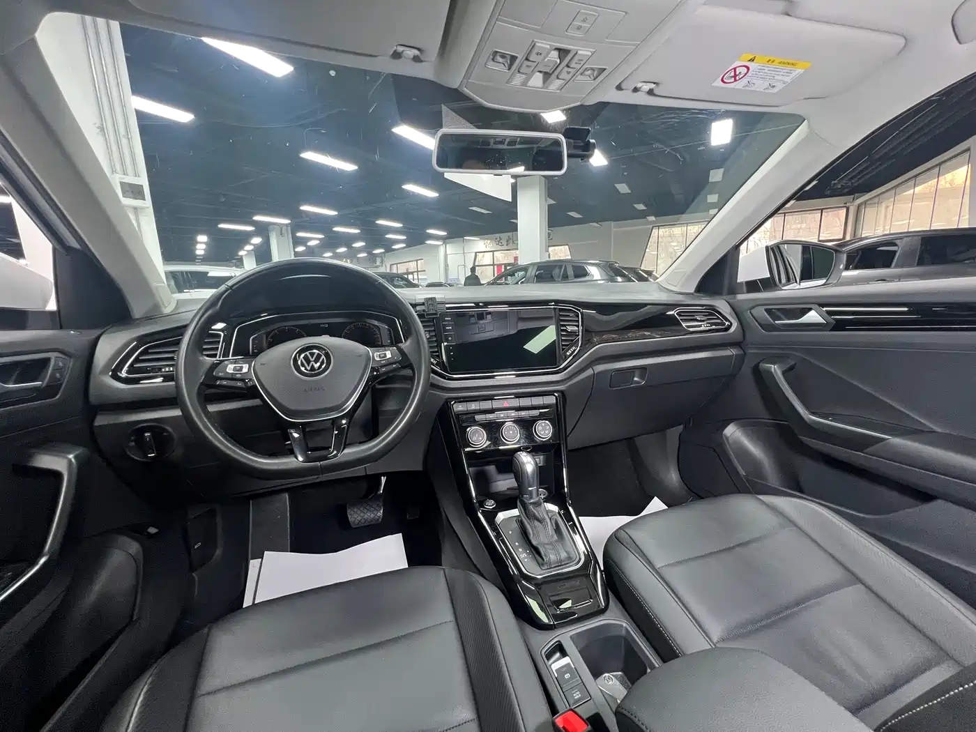 VOLKSWAGEN T ROC EXPLORING SONGS