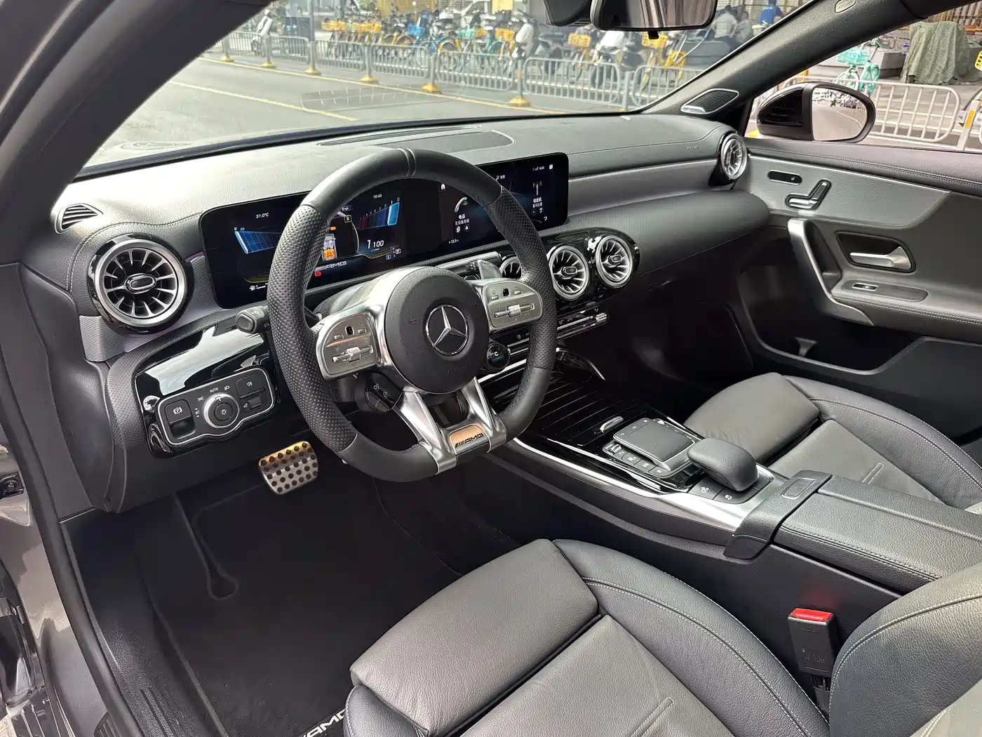 Mercedes-Benz A-Class AMG 2020 AMG A 35 L 4MATIC фото 4