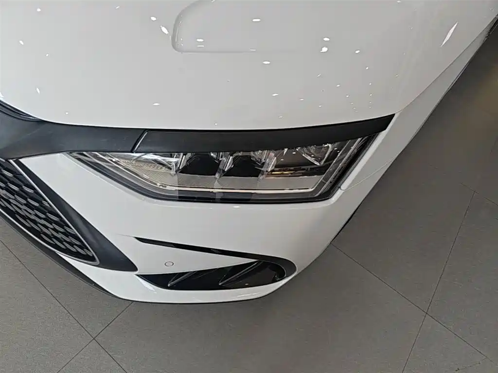 BYD Han 2023 DM-i Champion Edition 121KM Prestige фото 24