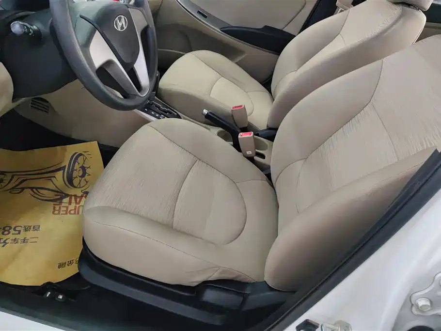 Hyundai Verna 2016 1.4L Automatic Leading GLX фото 9