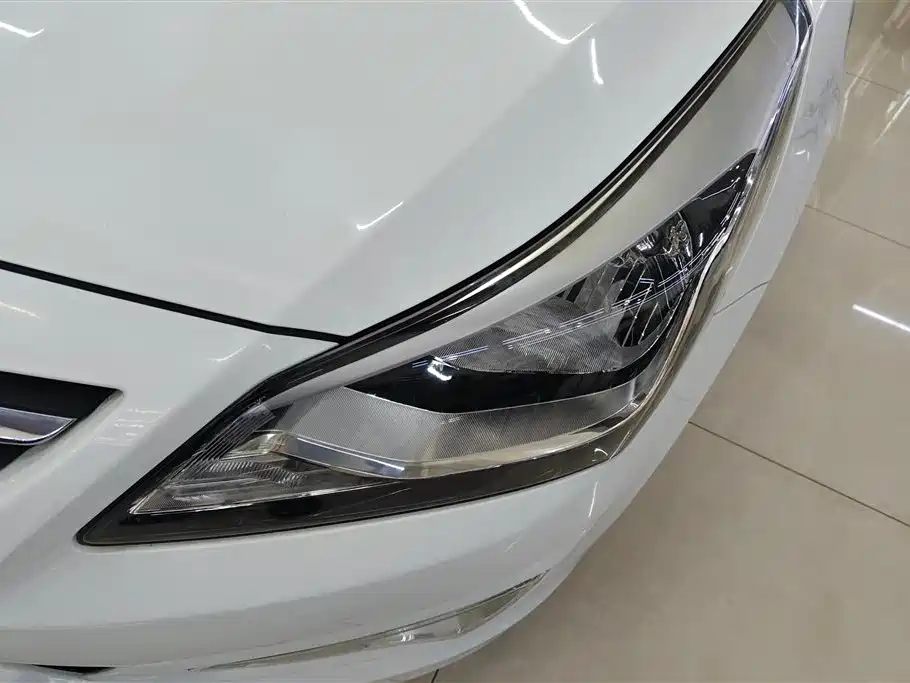 Hyundai Verna 2016 1.4L Automatic Leading GLX фото 5