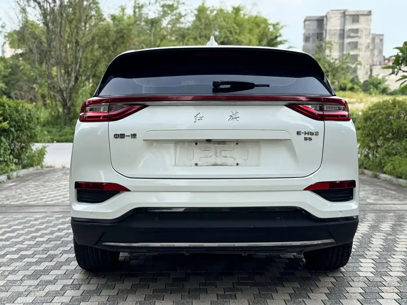 Hongqi E-HS3 2019 Smart Connection Flag Joy FWD Version фото 2