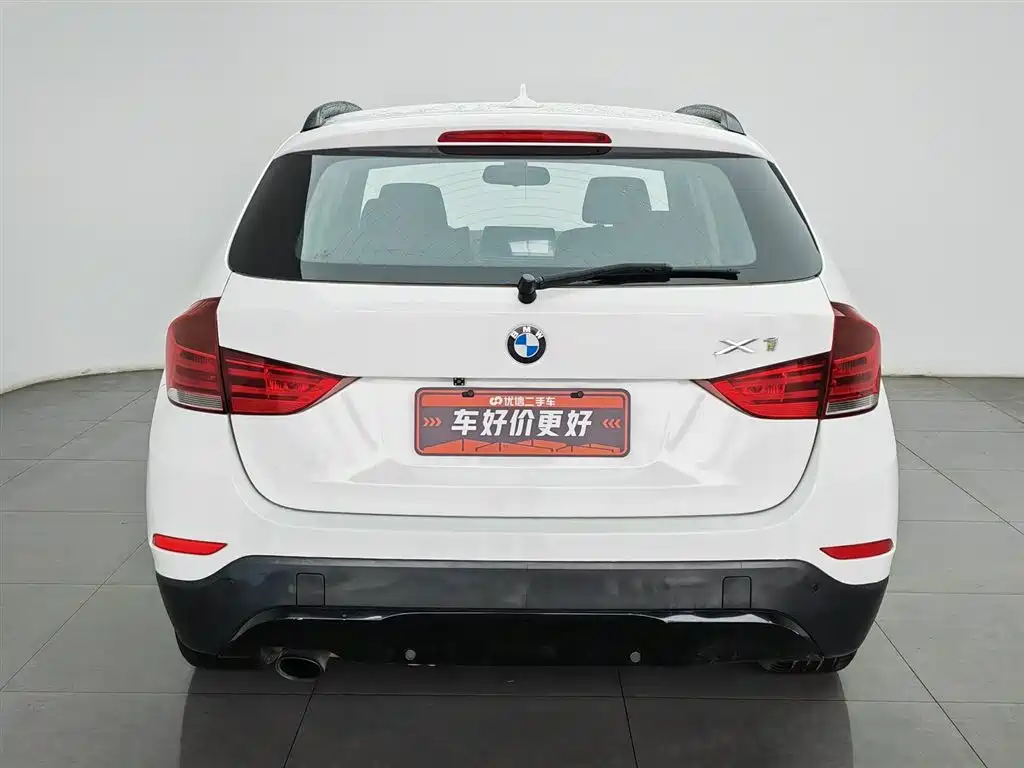 BMW X1 2013 sDrive18i Sport Design Package фото 4