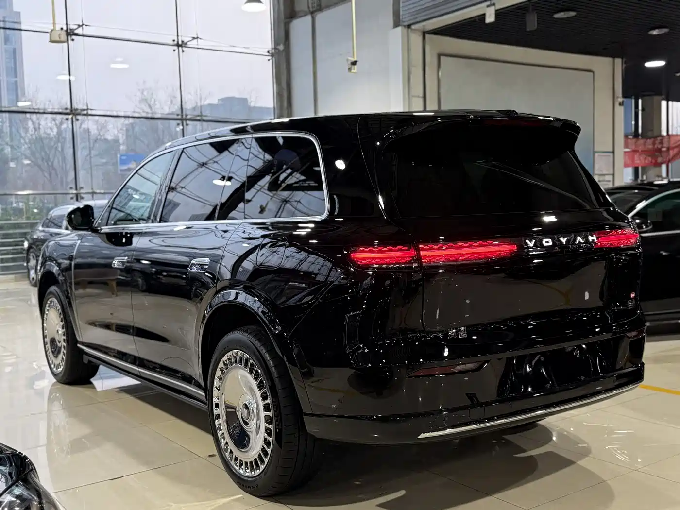 Voyah Auto VOYAH Taisan 2026 Model Base фото 4