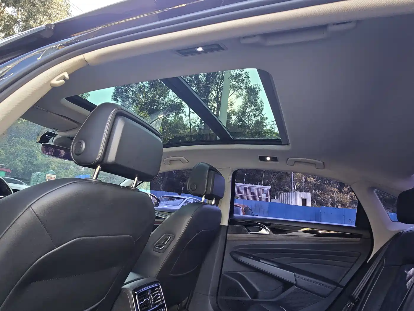 Volkswagen Passat 2021 Model 330TSI Premium Edition фото 7