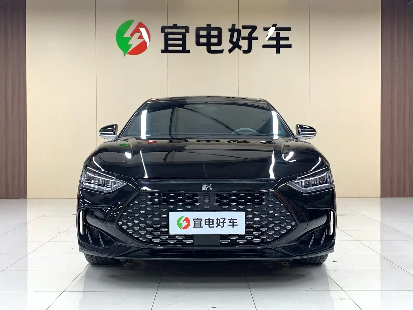 BYD Han 2024 DM-i Glory Edition 121KM Honor фото 2